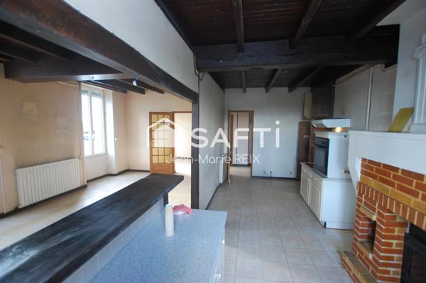 Grande maison de ville 230 m² – Fort potentiel – Jardin et grange