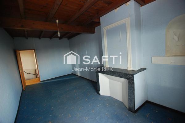 Grande maison de ville 230 m² – Fort potentiel – Jardin et grange