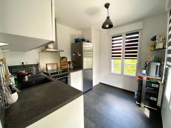 EXCLUSIVITÉ - APPARTEMENT DE 3 PIECES A VENDRE AUX CLAYES-SOUS-BOIS