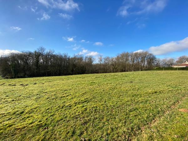 Dpt Gers (32), à vendre proche de BARCELONNE DU GERS Terrain à bâtir de 1561 m², au calme