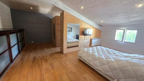 Charmante maison pierre sur SAINTE EULALIE