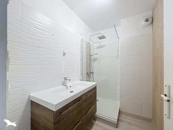 Appartement à vendre 219 000 € Bordeaux 3 p 61 m² DPE C