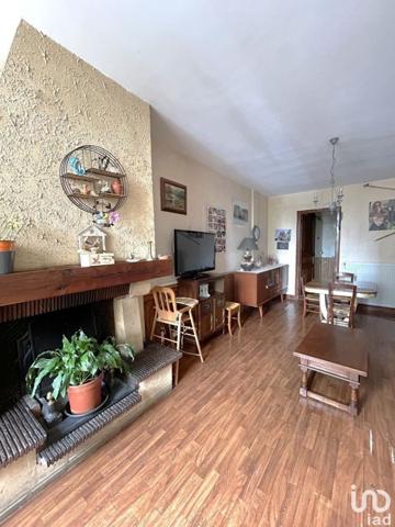 Maison 5 pièces de 118 m² à Saint-Cyprien (24220)