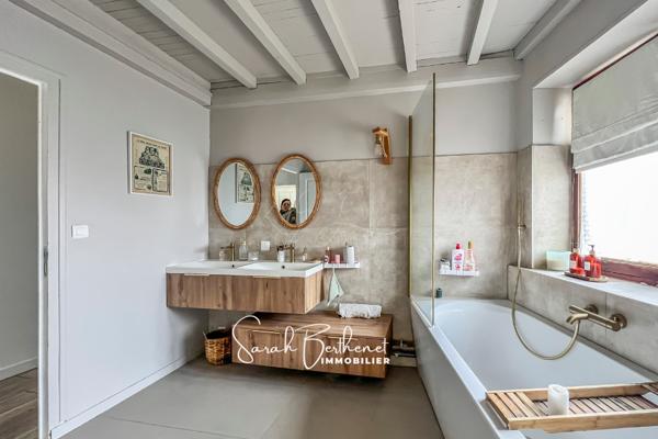 Maison 6 pièces - 160 m² Exclusivité efficity