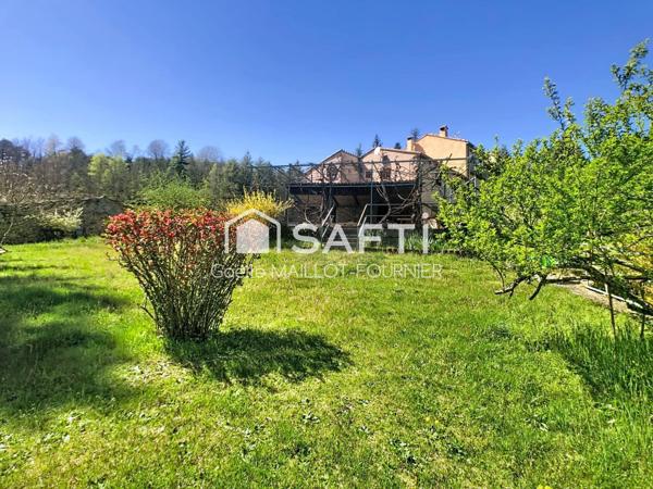 Charmante maison en pierres avec grand jardin