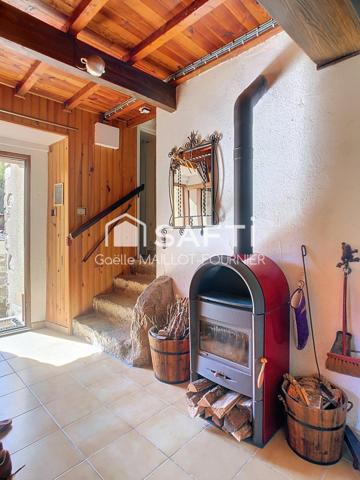 Charmante maison en pierres avec grand jardin