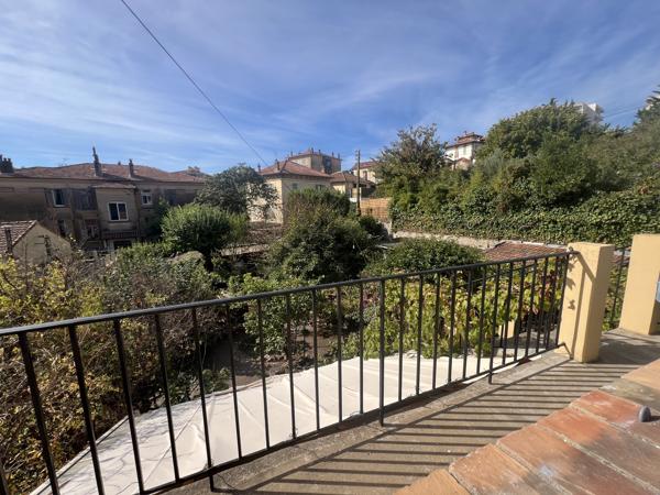 Cannes – A Louer - Grand Studio Meublé avec Balcon