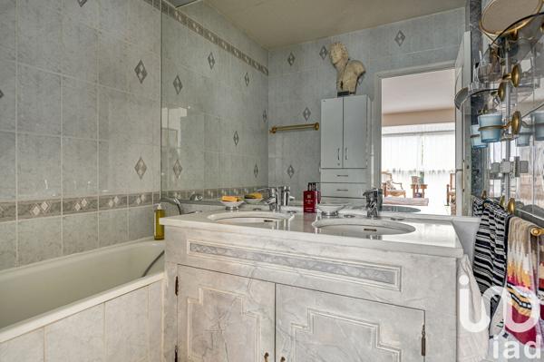 Appartement à vendre 4 pièces 95 m² Le Chesnay-Rocquencourt