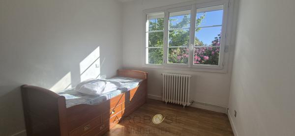 Tonneins – Appartement T3 bis meublé avec balcon, jardin et stationnement