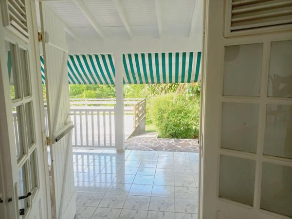 Maison à vendre 4 pièces LAMENTIN (971)