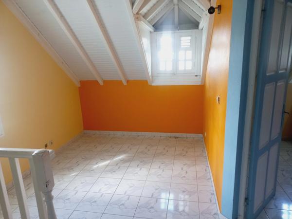 Maison à vendre 4 pièces LAMENTIN (971)