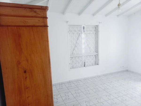 Maison à vendre 4 pièces LAMENTIN (971)