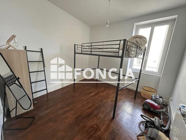 Location Studio 35.24 m² - 144 RUE GERLAND Lyon 69007