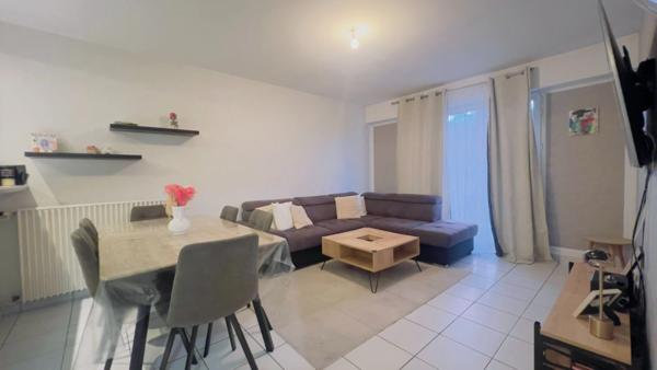 Dpt Finistère (29), à vendre QUIMPER appartement T3 meublé de 63 m² habitable - Cave.