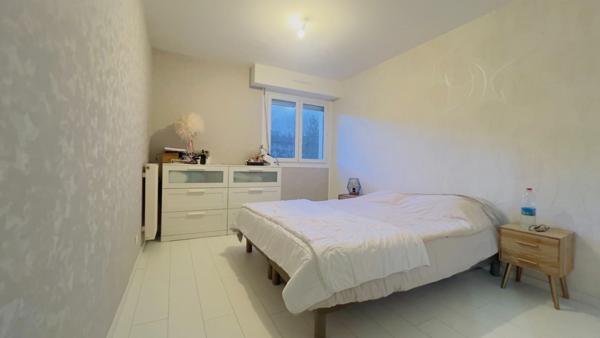 Dpt Finistère (29), à vendre QUIMPER appartement T3 meublé de 63 m² habitable - Cave.