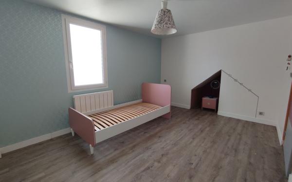 Maison à vendre    5 pièces •  Port-des-Barques