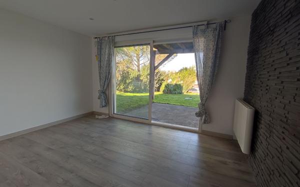 Maison à vendre    5 pièces •  Port-des-Barques