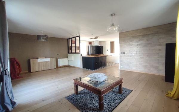 Maison à vendre    5 pièces •  Port-des-Barques