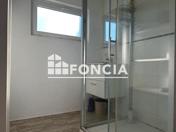 Location Appartement 4 pièces 69.16 m² - 4 RUE CHATEAU DE LASSALLE Buzy 64260