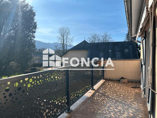 Location Appartement 4 pièces 69.16 m² - 4 RUE CHATEAU DE LASSALLE Buzy 64260