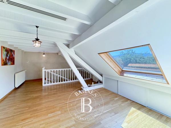 Chambéry, Maison 4 Chambres -  248 m² à vendre