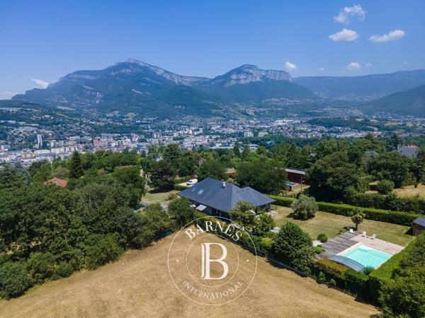 Chambéry, Maison 4 Chambres -  248 m² à vendre