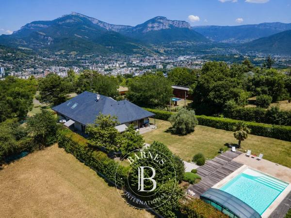 Chambéry, Maison 4 Chambres -  248 m² à vendre