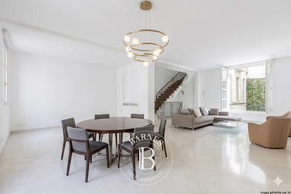 Neuilly-sur-Seine, Hôtel particulier 4 Chambres -  300 m² à vendre