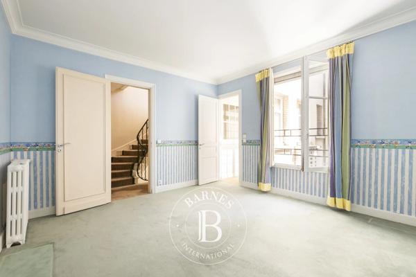 Neuilly-sur-Seine, Hôtel particulier 4 Chambres -  300 m² à vendre