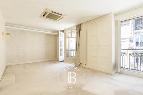 Neuilly-sur-Seine, Hôtel particulier 4 Chambres -  300 m² à vendre