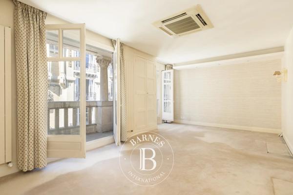 Neuilly-sur-Seine, Hôtel particulier 4 Chambres -  300 m² à vendre