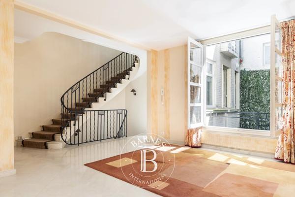 Neuilly-sur-Seine, Hôtel particulier 4 Chambres -  300 m² à vendre