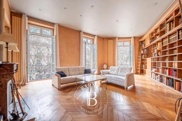 Paris 6ème, Appartement 2 Chambres -  148 m² à vendre