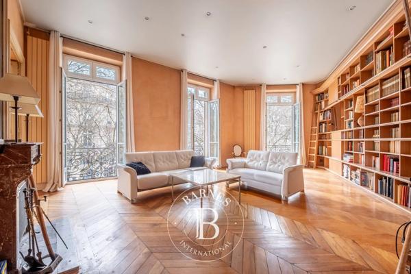Paris 6ème, Appartement 2 Chambres -  148 m² à vendre