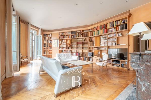 Paris 6ème, Appartement 2 Chambres -  148 m² à vendre