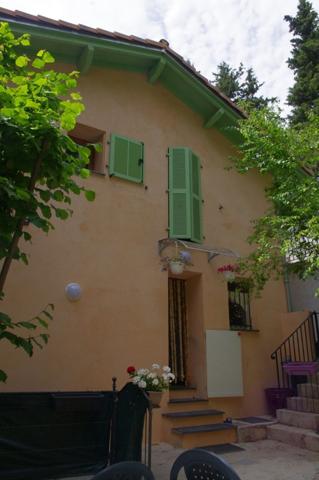 La Trinité (06340) Maison individuelle divisée en 3 appartements loués – Produit d’investissement