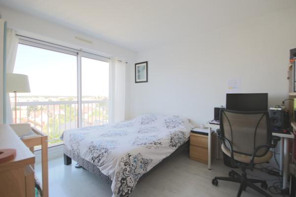 Franconville (95130) A vendre à Franconville gare, appartement 3 pièces, 64 m2, 1 parking, 1 cave, 2 balcons, ascenseur.