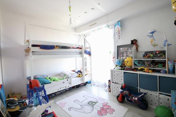 Franconville (95130) A vendre à Franconville gare, appartement 3 pièces, 64 m2, 1 parking, 1 cave, 2 balcons, ascenseur.