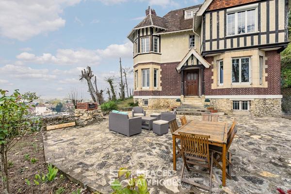 Maison de Maitre emblématique rénovée avec vue imprenable sur la Vallée de l’Oise
