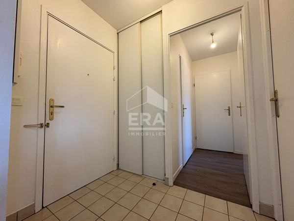 Appartement 2 pièce(s) 47 m2 : Future gare Ligne 18 à 0,7km à pied (Villaroy)