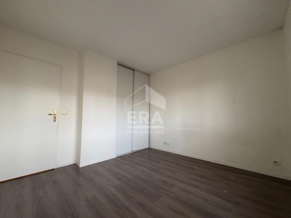 Appartement 2 pièce(s) 47 m2 : Future gare Ligne 18 à 0,7km à pied (Villaroy)