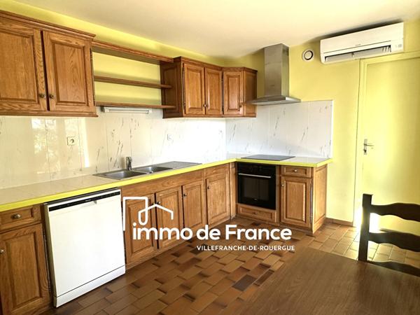 Plain-pied de 119 m², 4 chambres, bureau, 2 garages sur terrain de 1013 m²