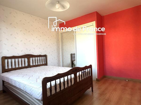 Plain-pied de 119 m², 4 chambres, bureau, 2 garages sur terrain de 1013 m²