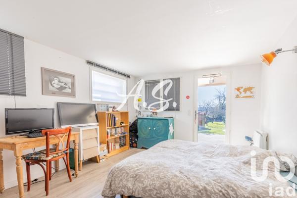 House for sale 9 rooms 195 m² Verrières-le-Buisson