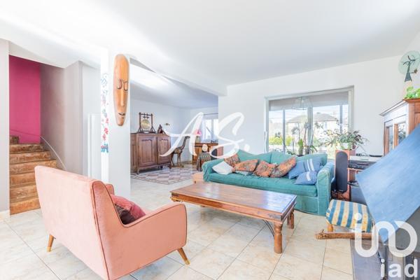 House for sale 9 rooms 195 m² Verrières-le-Buisson