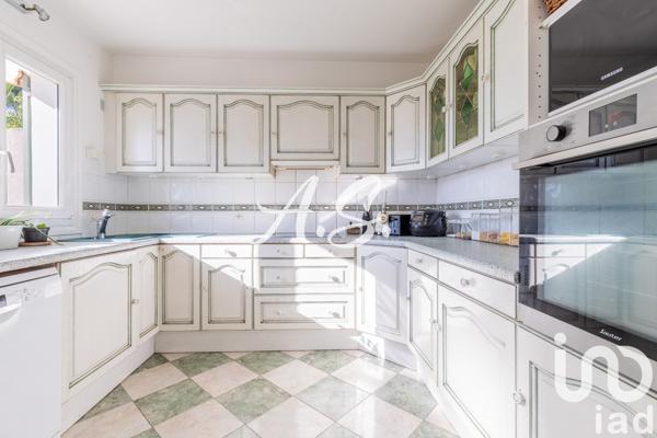 House for sale 9 rooms 195 m² Verrières-le-Buisson