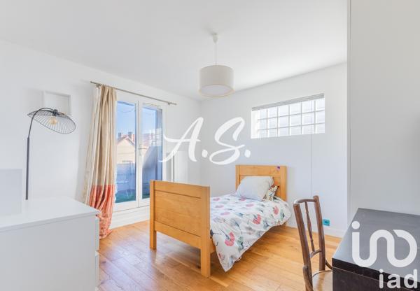 House for sale 9 rooms 195 m² Verrières-le-Buisson