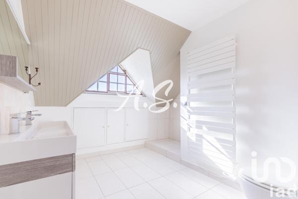 House for sale 9 rooms 195 m² Verrières-le-Buisson