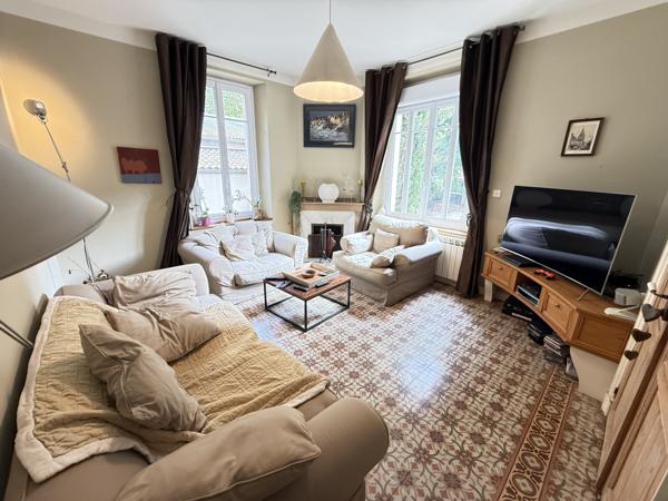 Villeneuve-les-Corbières (11360) Maison de Maître F6 de 460 m2 avec piscine et terrain de 1350 m2