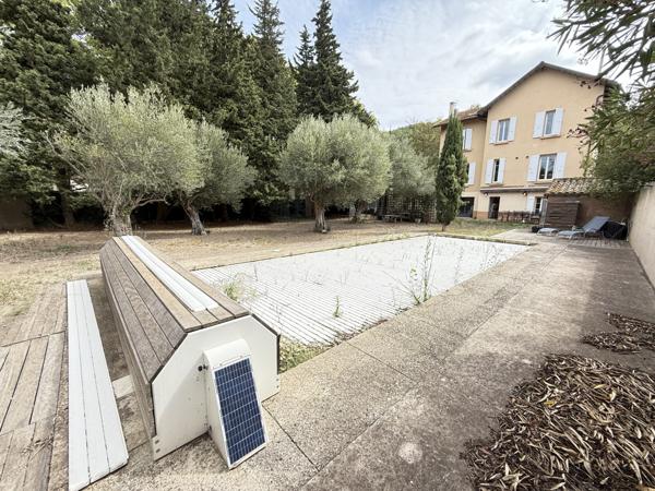 Villeneuve-les-Corbières (11360) Maison de Maître F6 de 460 m2 avec piscine et terrain de 1350 m2